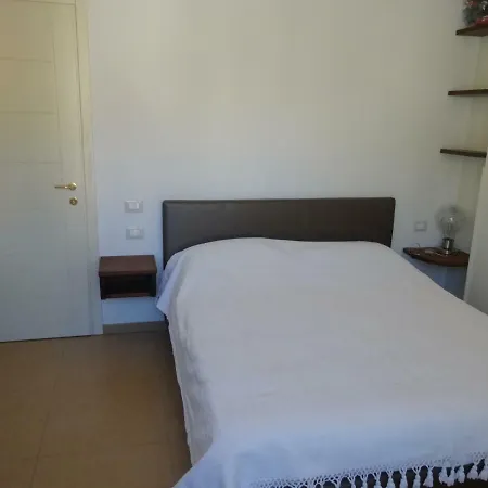 In Centro דירה Gattorna